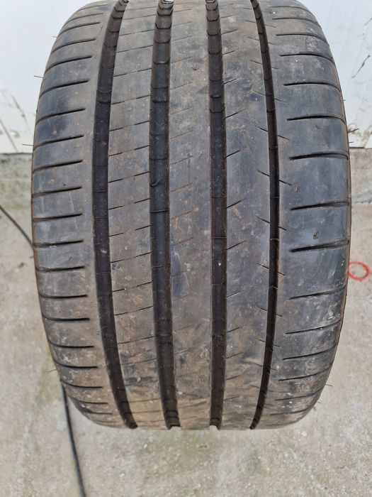Anvelopă 295/35R20 marca Michelin, DOT 2024 ,7 mm