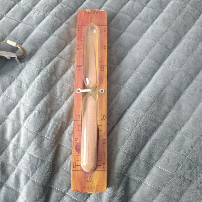 Продам песочные часы на 10 минут
