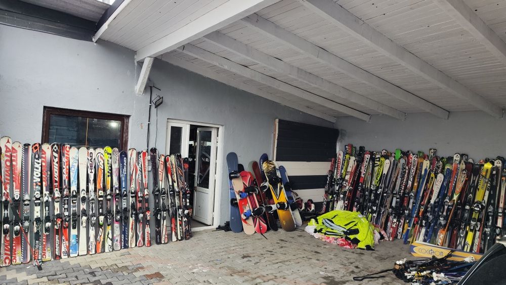 Sschi ski snowboard clapari bete costume schi