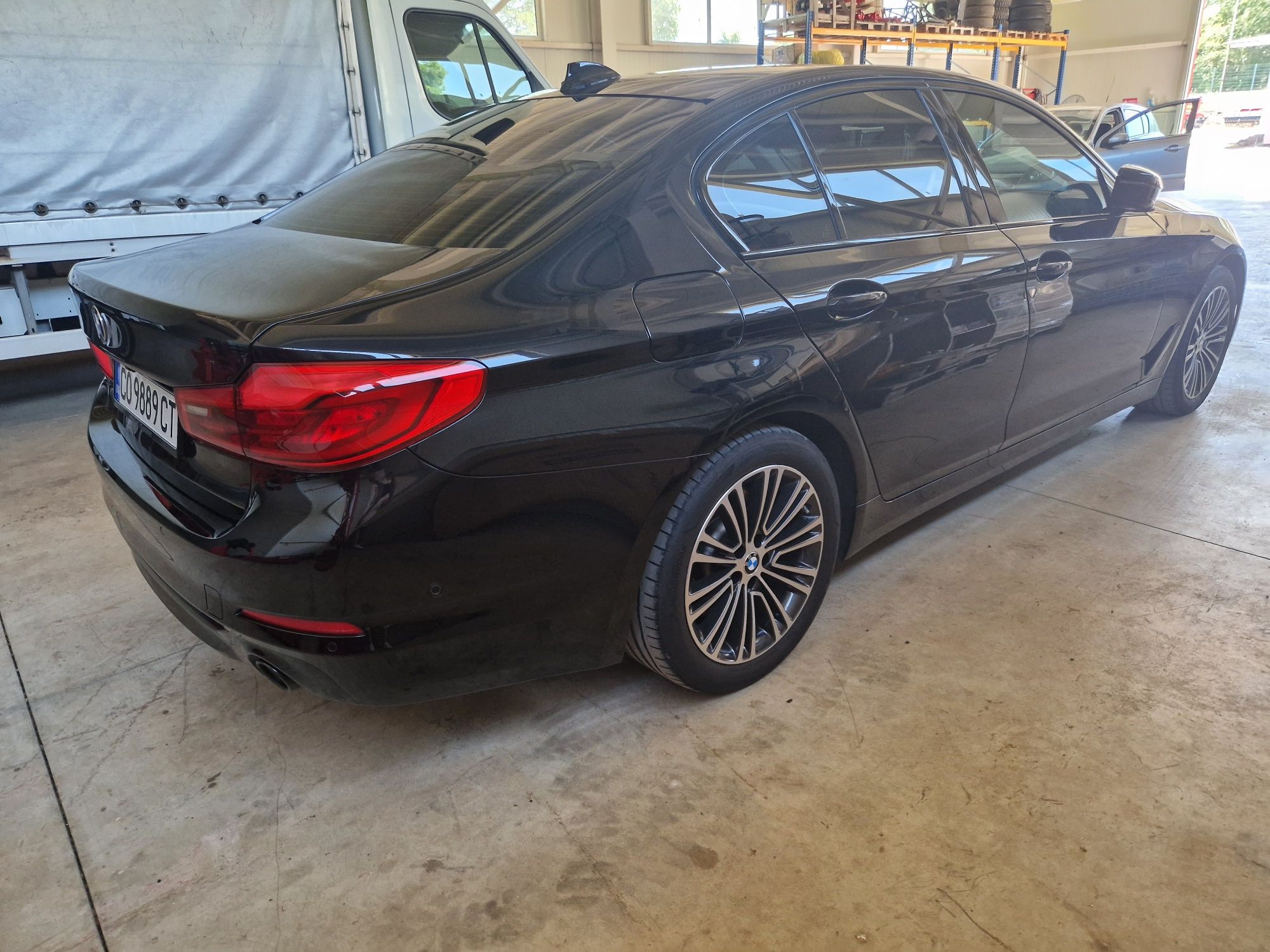 BMW 530D G30 Harman Kardon/Камера//Обдухване/ keyless /