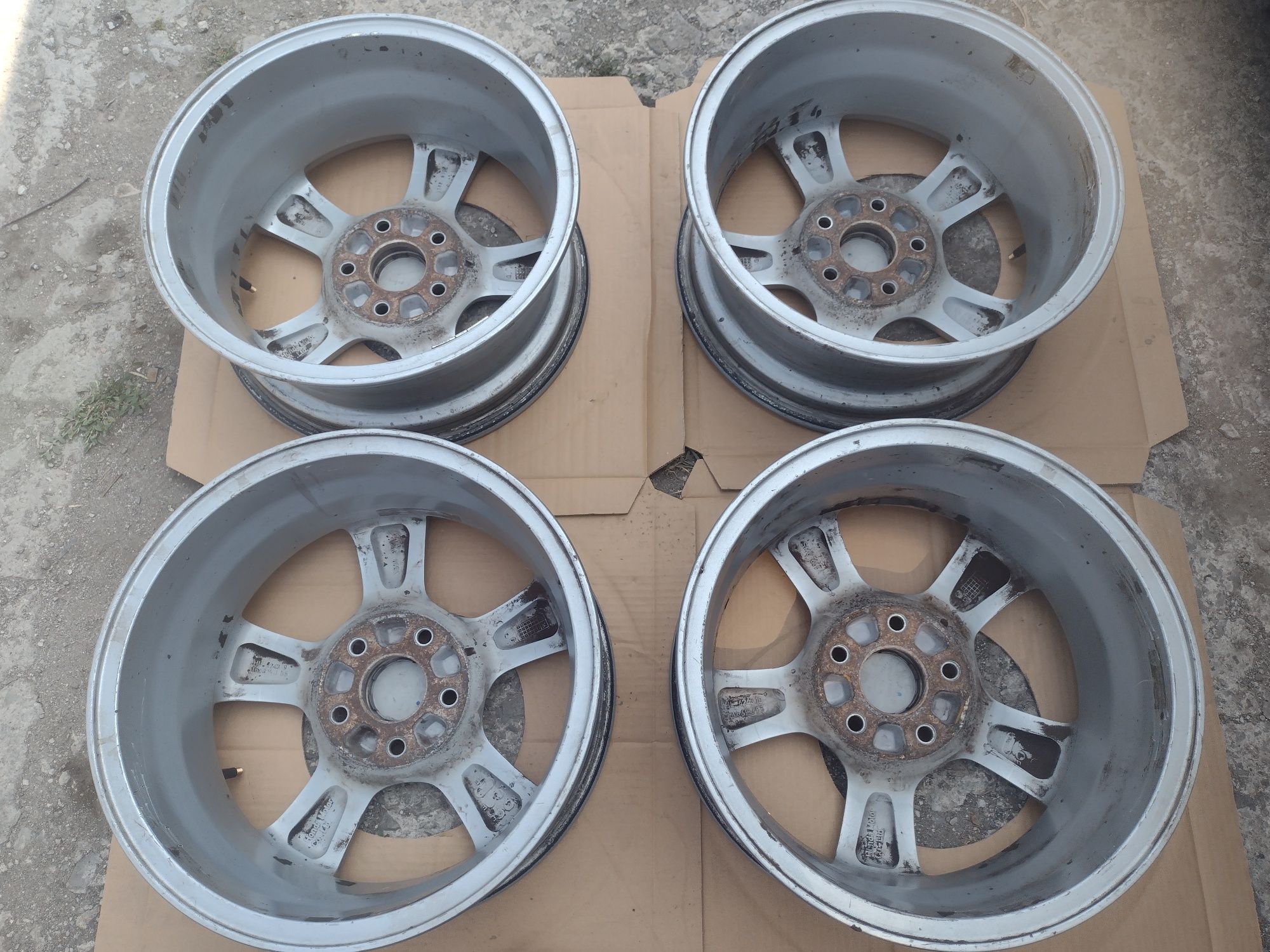 Перфектни 16-5х114.3 ЕТ55 6.5j Honda Civic