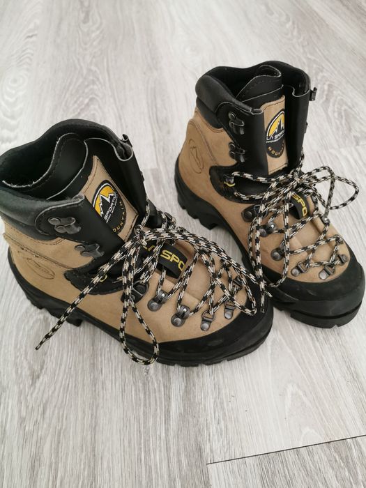 Bocanci de munte La Sportiva