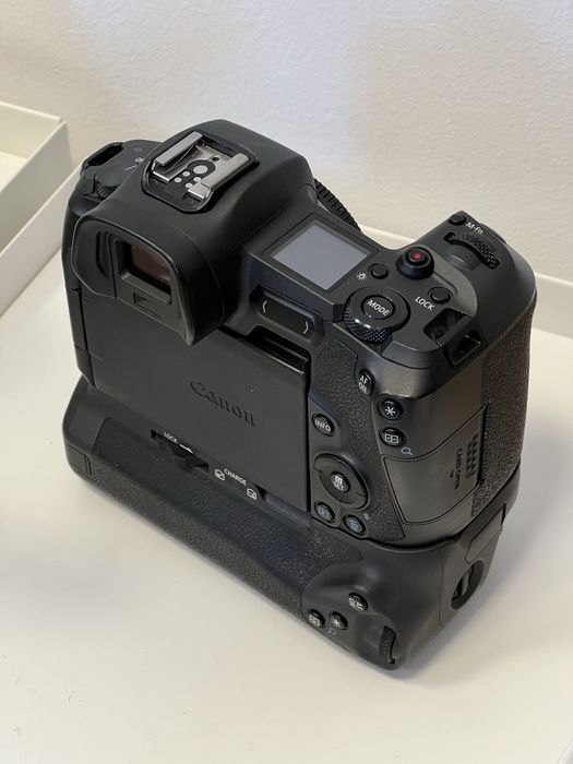 Aparat mirrorless Canon R