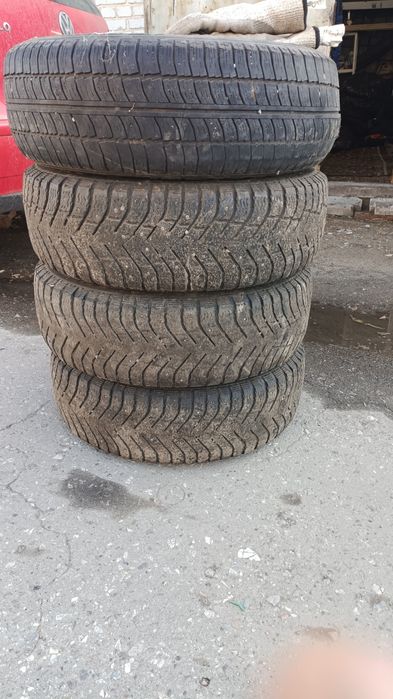 Продам зимние шины с дисками на 14