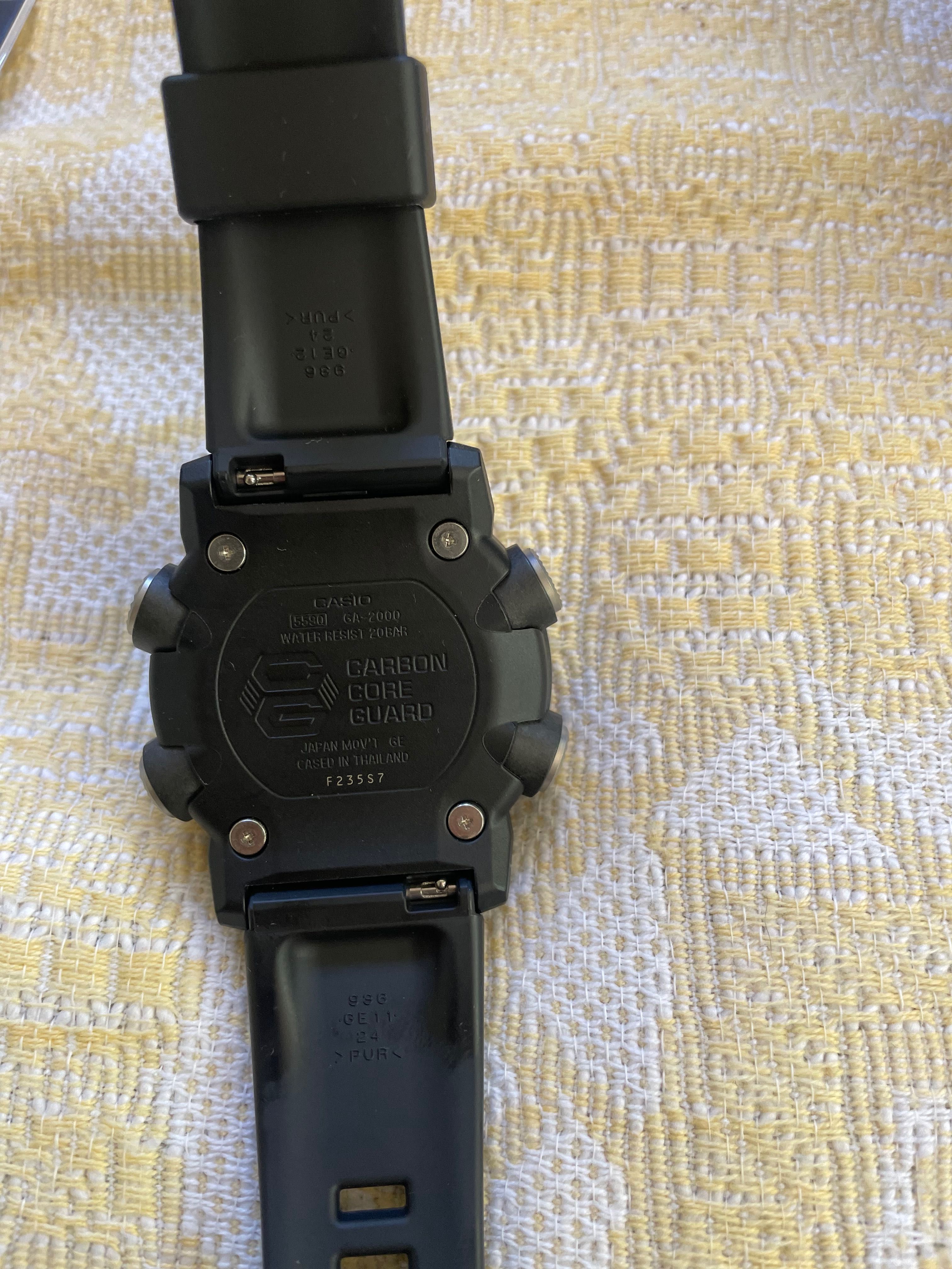 Часовник Casio G-SHOCK GA-2000S-1A