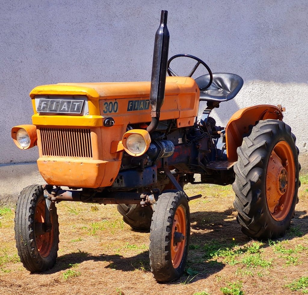 Tractor Fiat 300