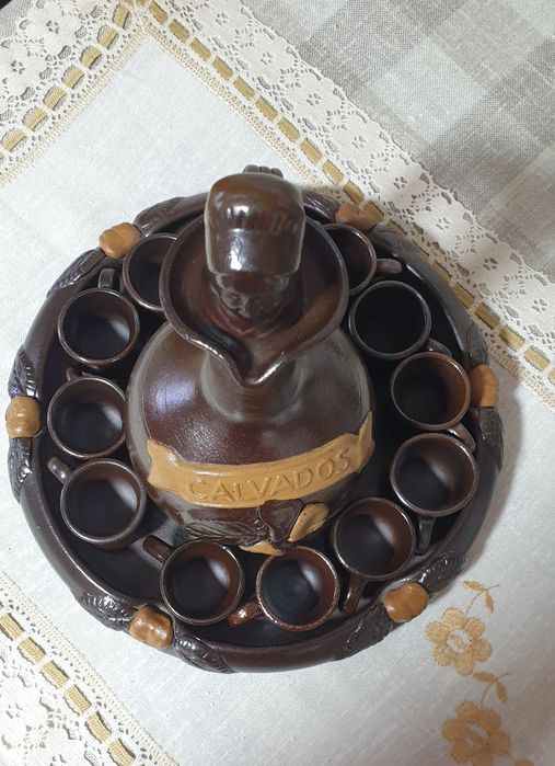 Serviciu complet Calvados din ceramică veche