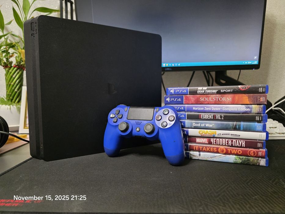 Игровая приставка PlayStation 4