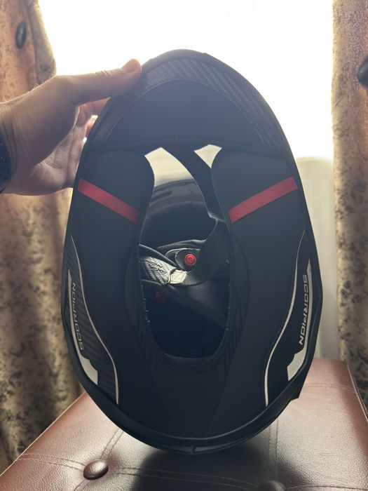 Casca Scorpion R1 carbon xs