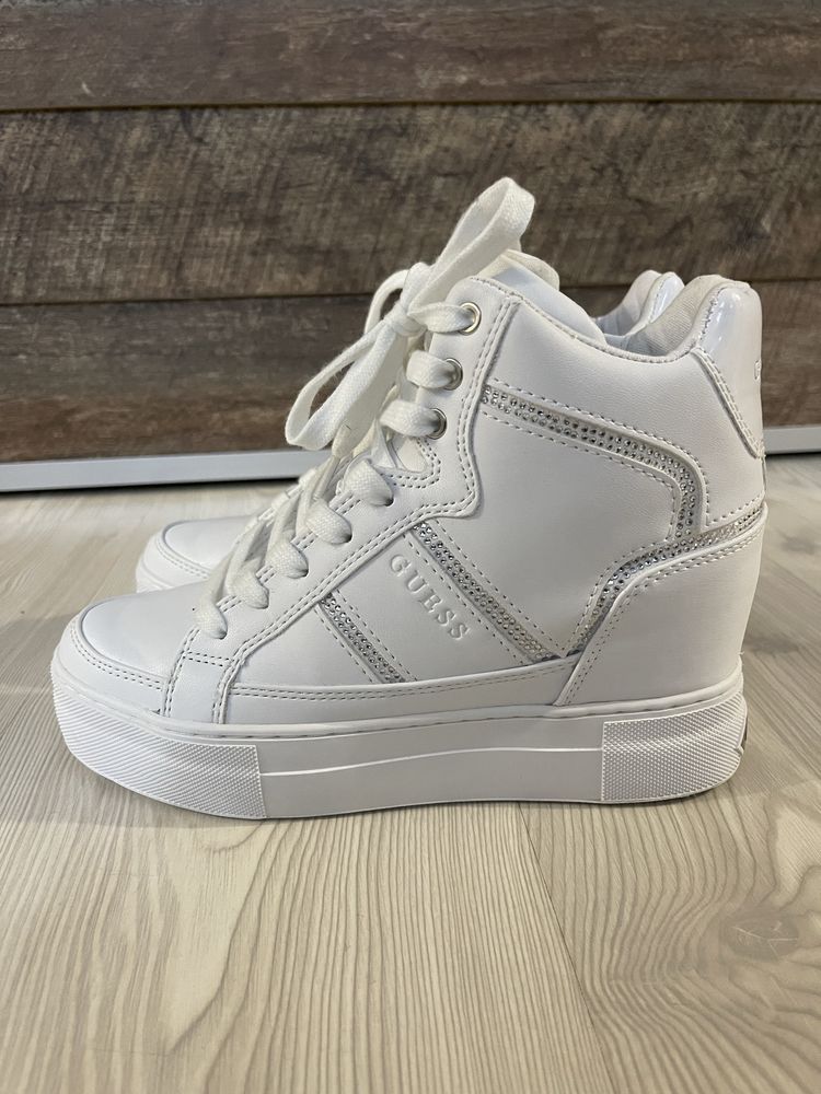 Sneakers Guess Giala 38