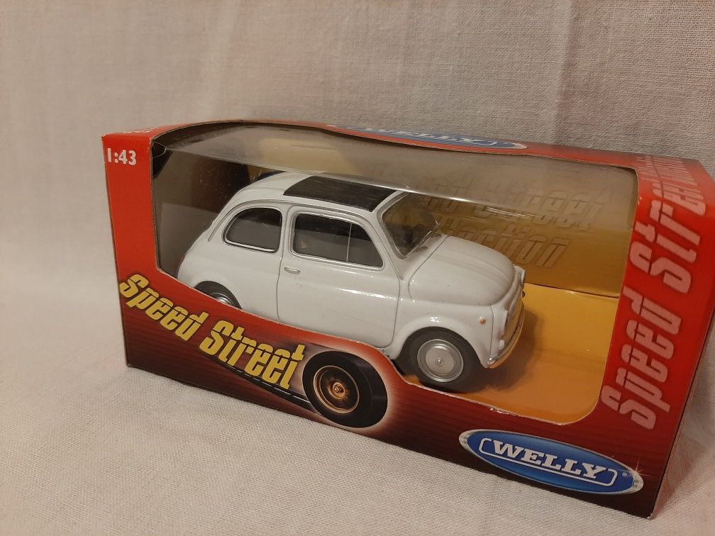 Macheta Fiat 500 din metal scara 1:43