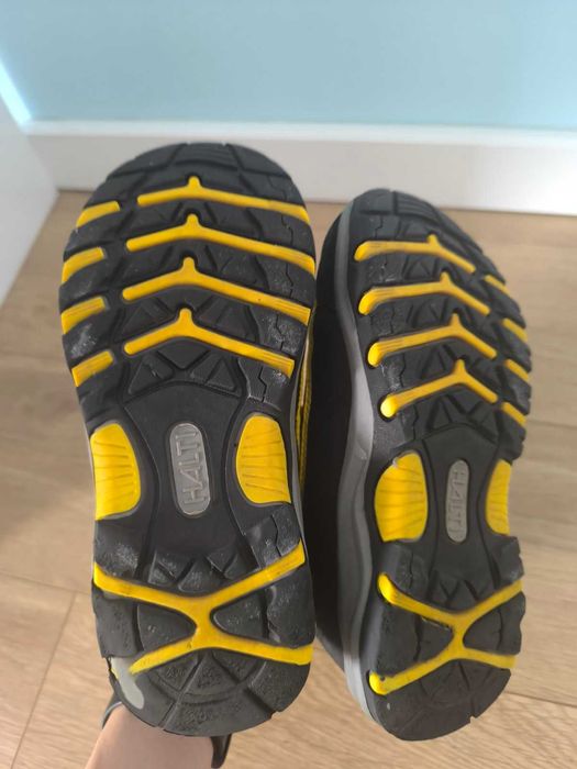 Зимни детски ботуши, размер 32.5 и 33