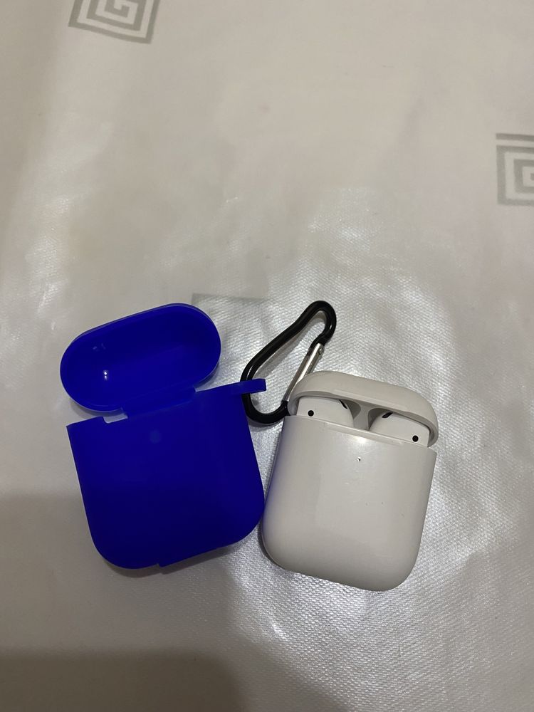 Продаётся AirPods-2