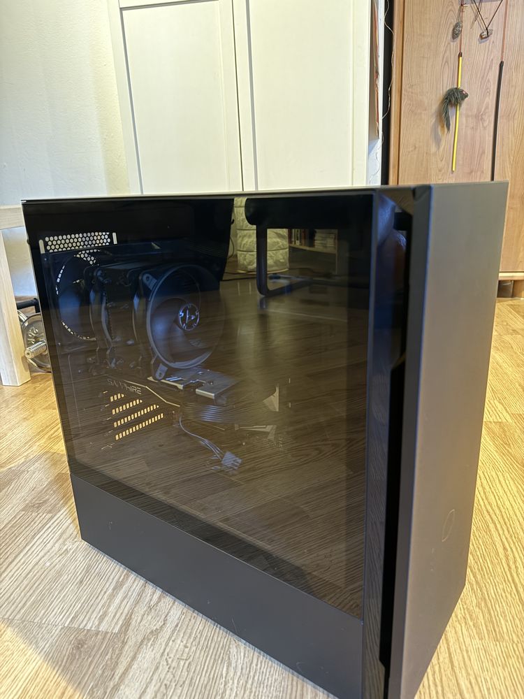Компютър - workstation i9/32GB Ram/1TB SSD/ATI VGA ( съвместим с osx)