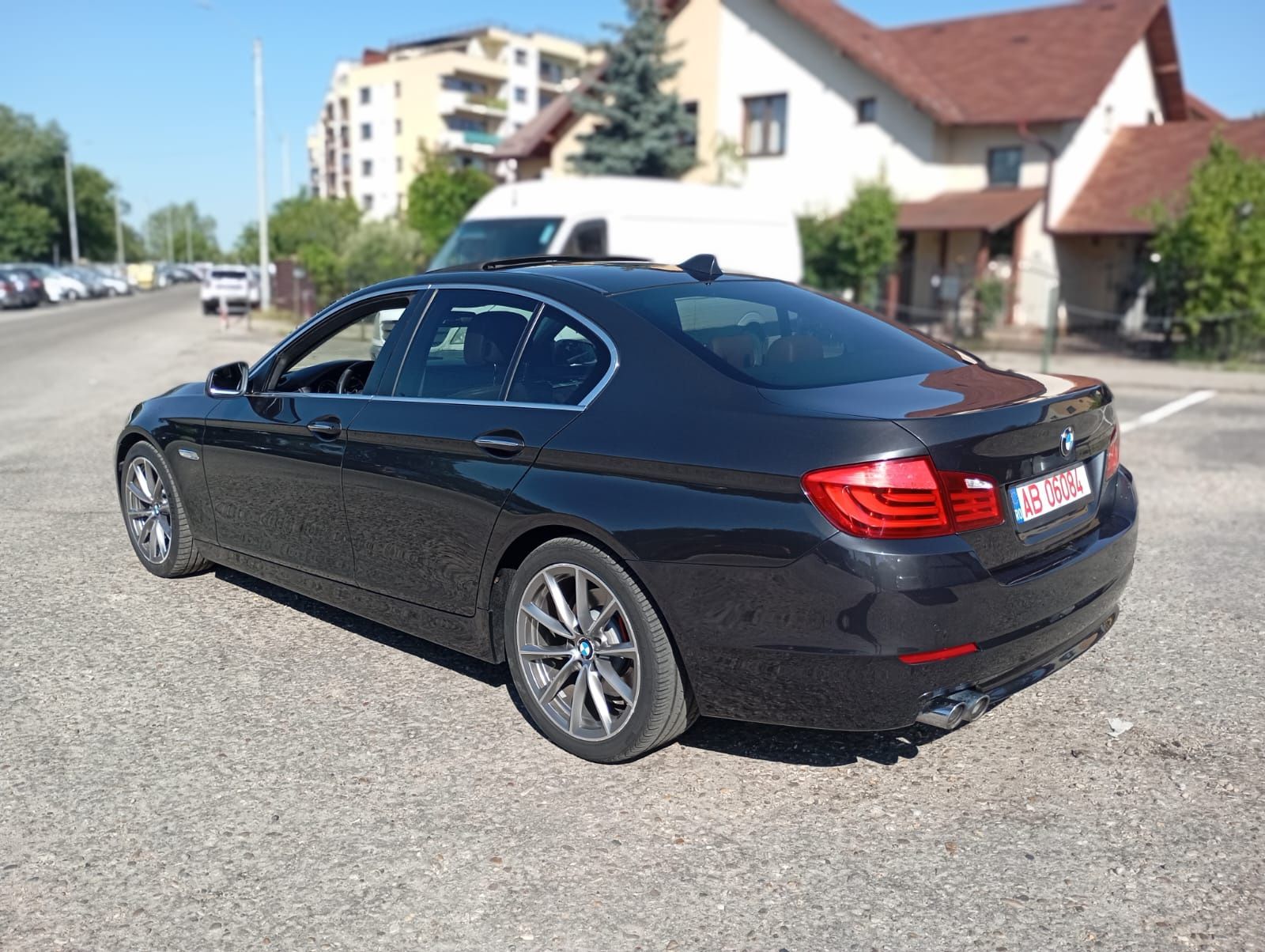 Vând BMW seria5,anul 2012