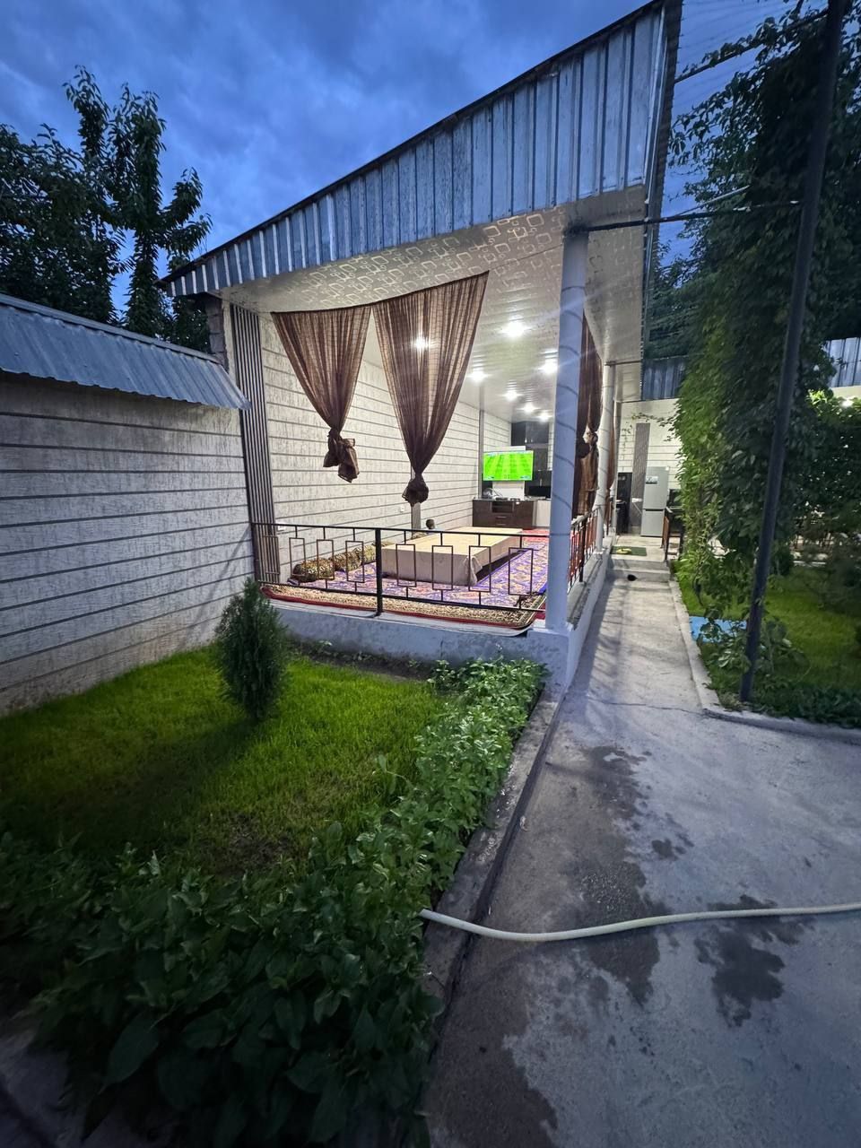 Сдается дача чарвак.рядом с Бочки