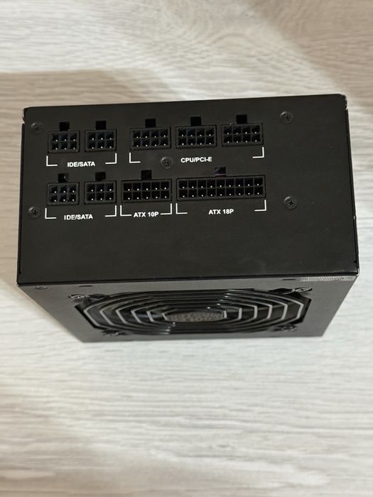 Sursa gold plus 80 modulara Cool Master