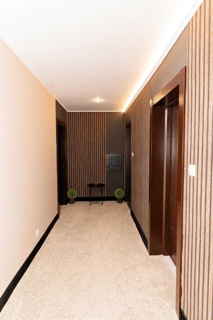Продава се Хотел в к.к. Слънчев бряг - 8000 кв.м за 688 €/кв.м - Снимка #12
