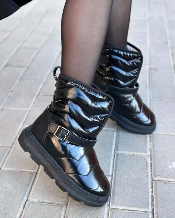 Продаются дутыши женские