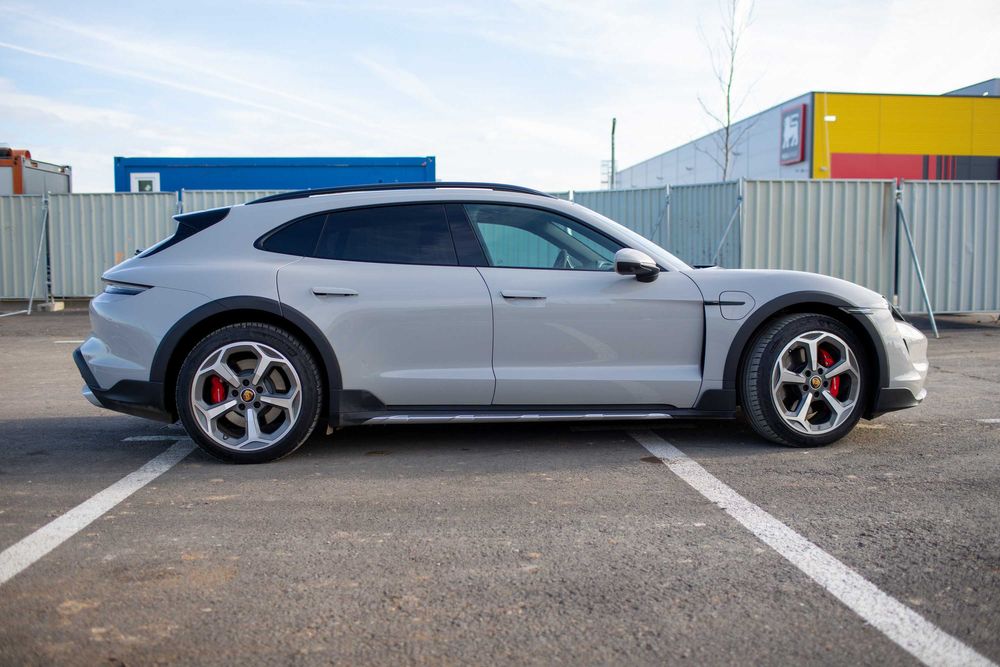 Porsche Taycan CT4S* Performance Batterie Plus*571 CP*TVA DEDUCTIBIL