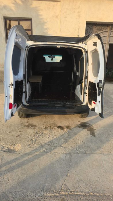 Мерседес Ситан2014