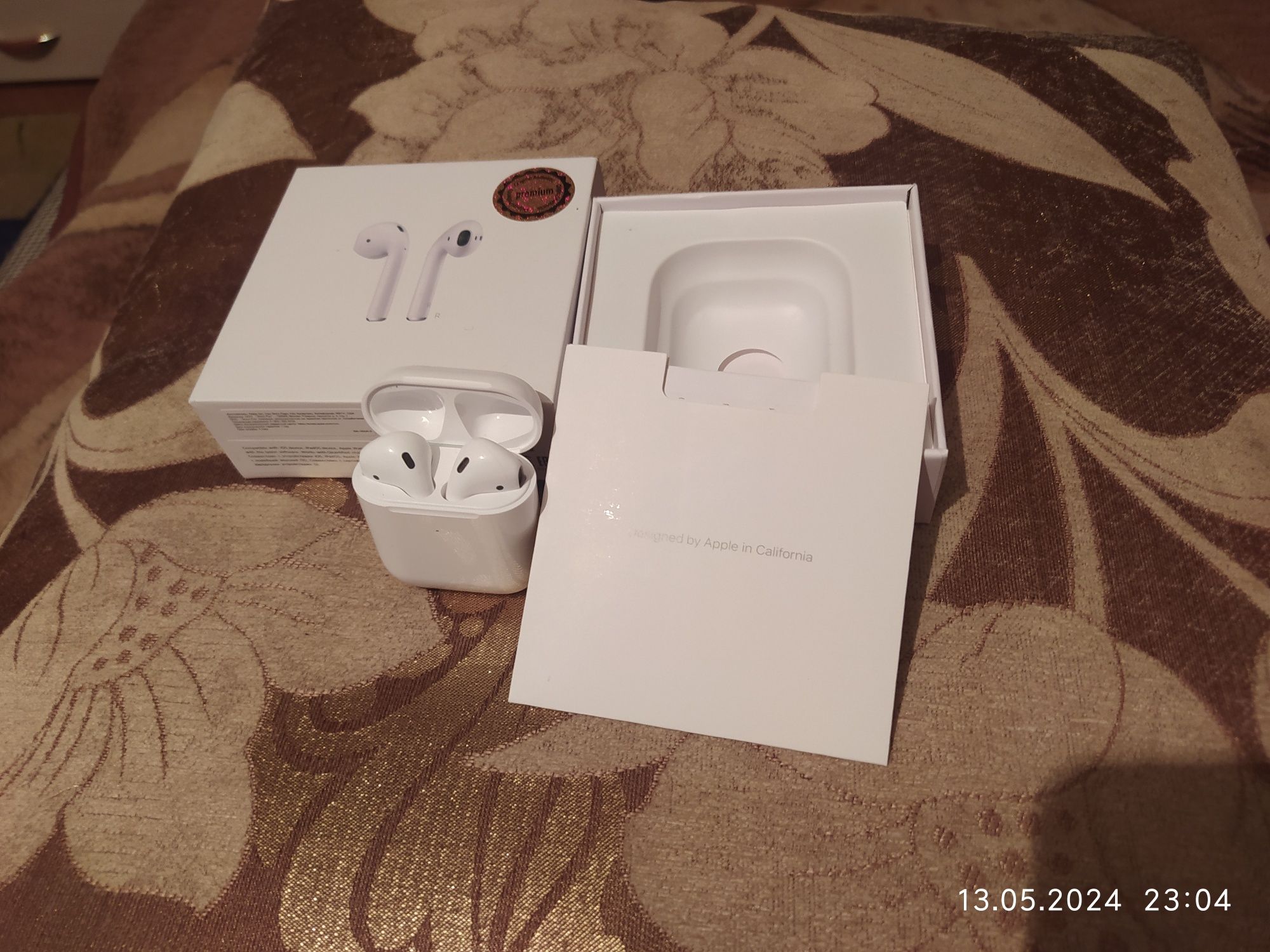 Airpods новые продам