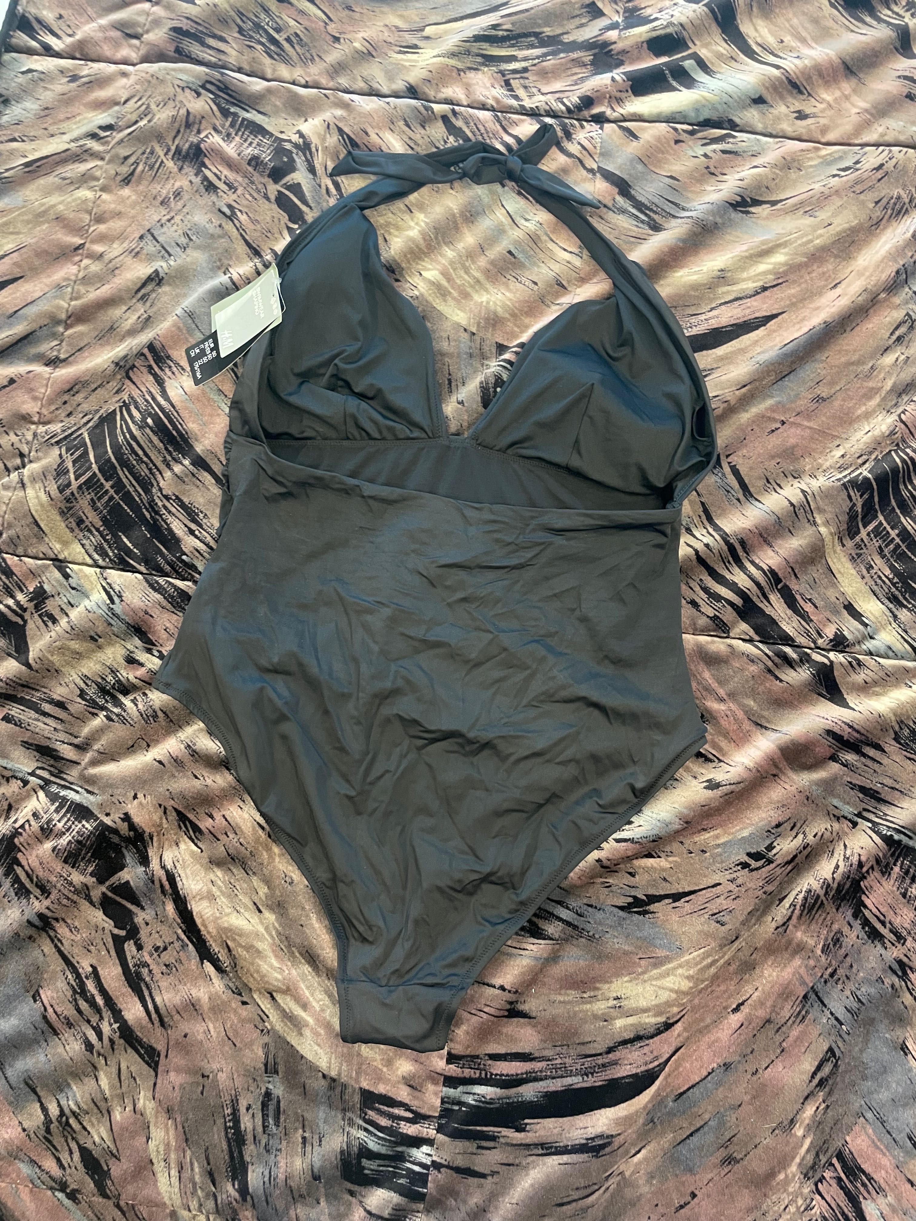 Vand costum de baie intreg,nou,cu eticheta,mar 50,H&M