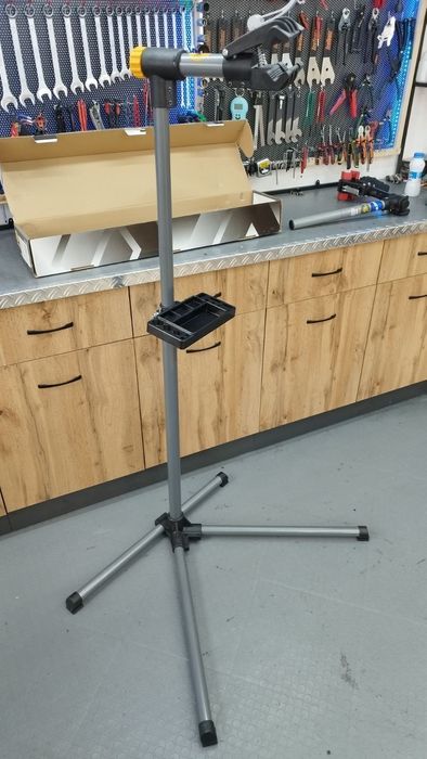 Стойка за ремонт на велосипеди Vorel 77715.