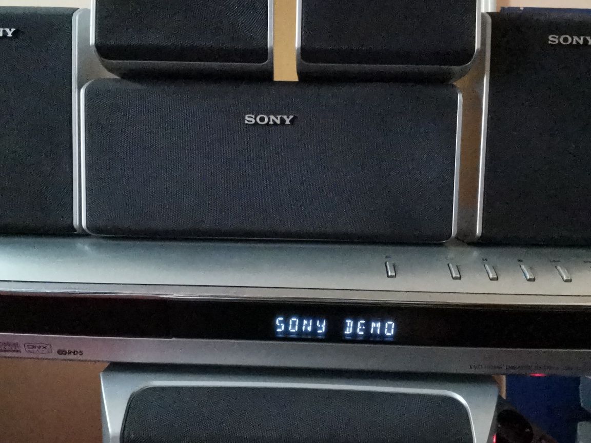 Vând sistem Sony HCD DZ 100