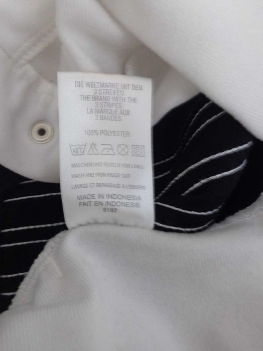 Vesta Adidas cu gluga marimea 36/38 GB- S US