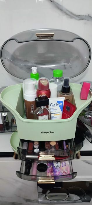 Organizator make-up / cutie depozitare baie