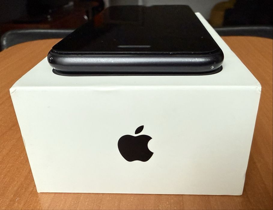 Vand iPhone SE 2 128 GB