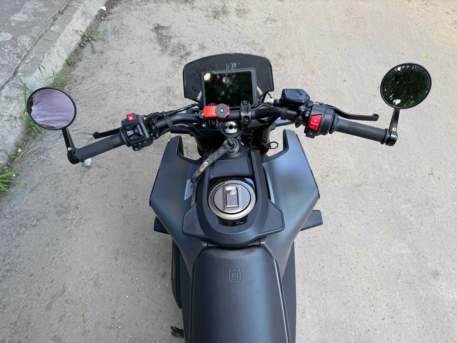 Husqvarna Svartpilen 401 2024