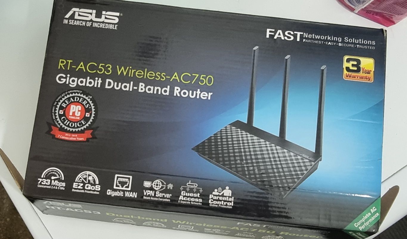 Vând Router Asus AC750Gigabit