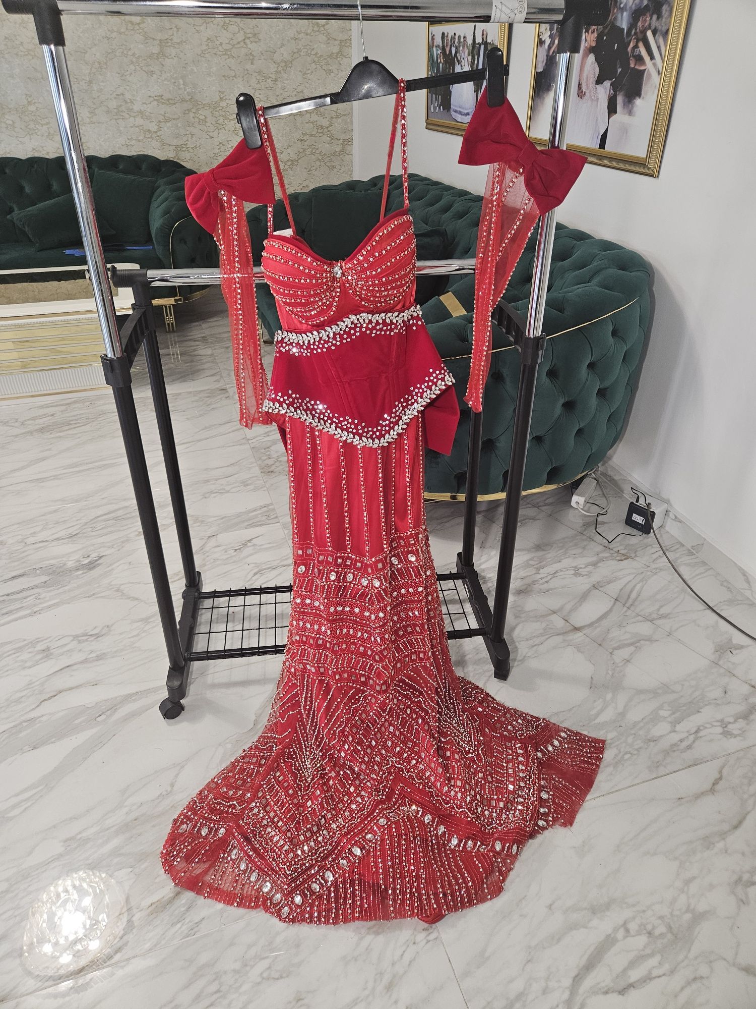 Vand rochie  mama fiicamodel deosebit