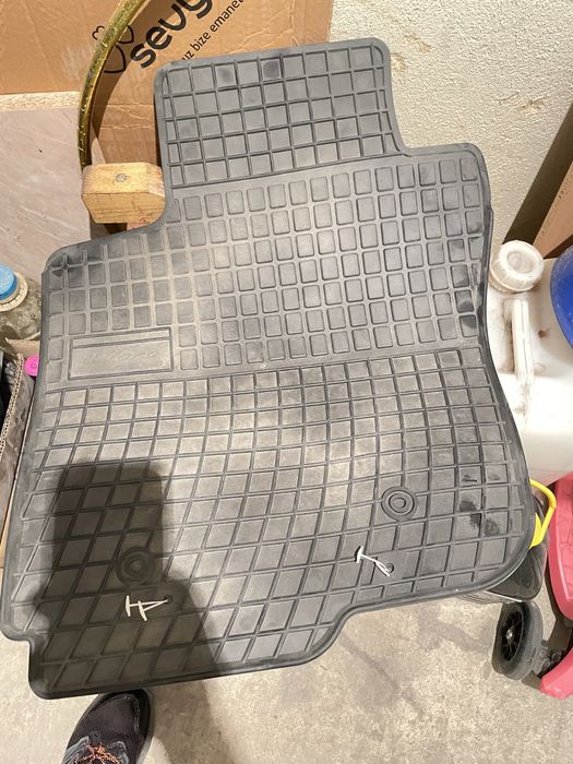 Гумени стелки за Toyota RAV4 xa30