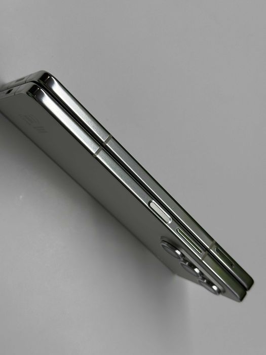 Samsung Z Fold5 256GB Гаранционен