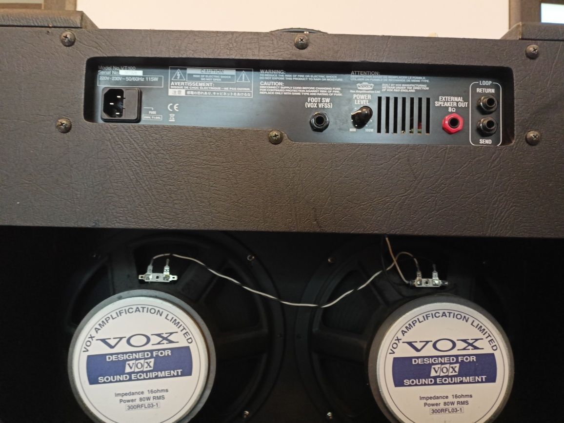 Vox VT 100 + footswitch, Amplificator chitara tub, combo