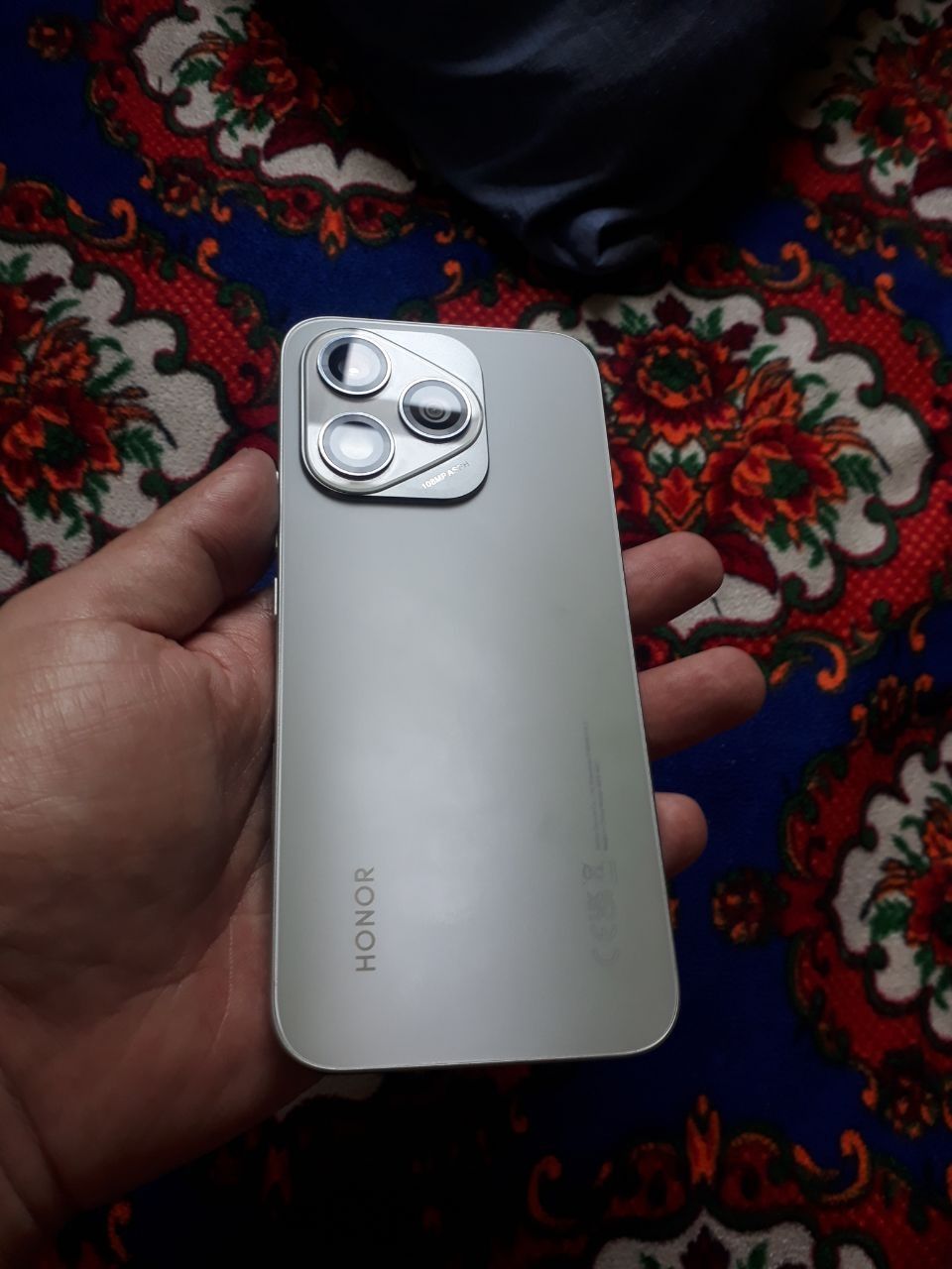 Srochna sotiladi Honor 400 lite tiniq yangide