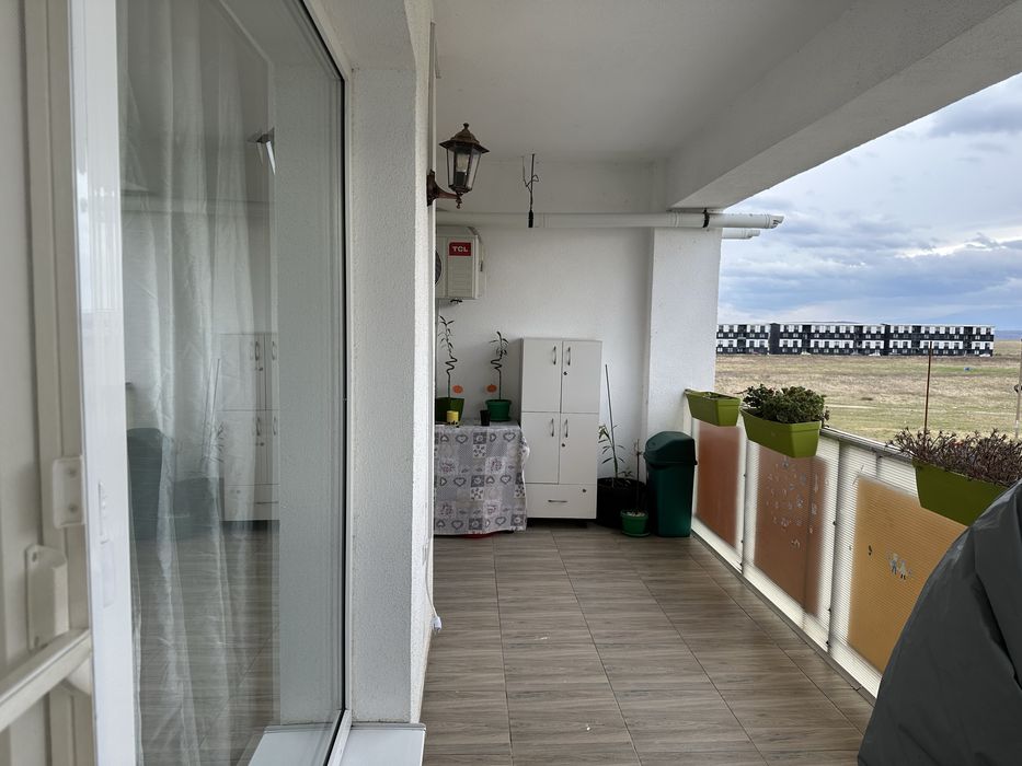 Vând apartament 3 camere decomandat