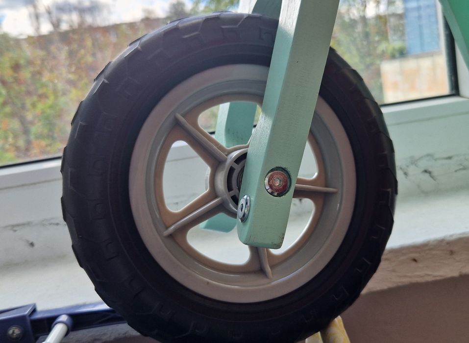 Bicicleta/Scooter din lemn pentru dobandire echilibru,  2-4 ani