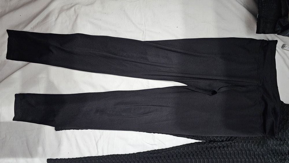 3 perechi de colanți negri S