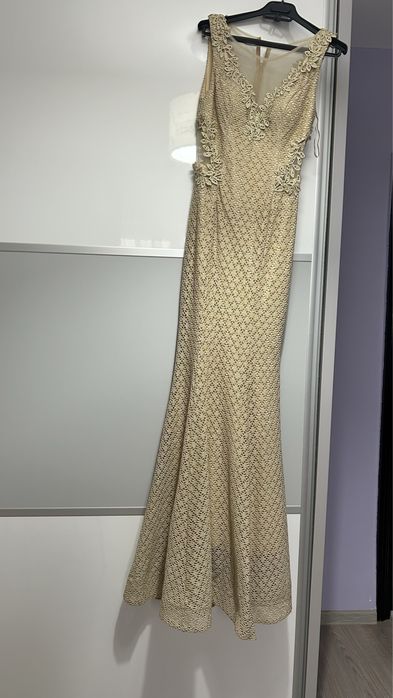 Rochie lunga tip sirena