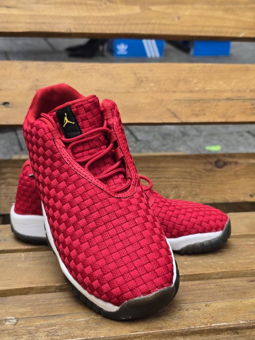 Adidasi Jordan noi 38.5