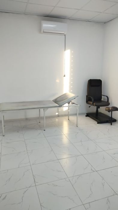 Срочно продам кушетку