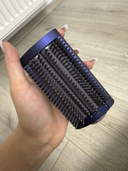 Dyson Airwrap încă în garanție