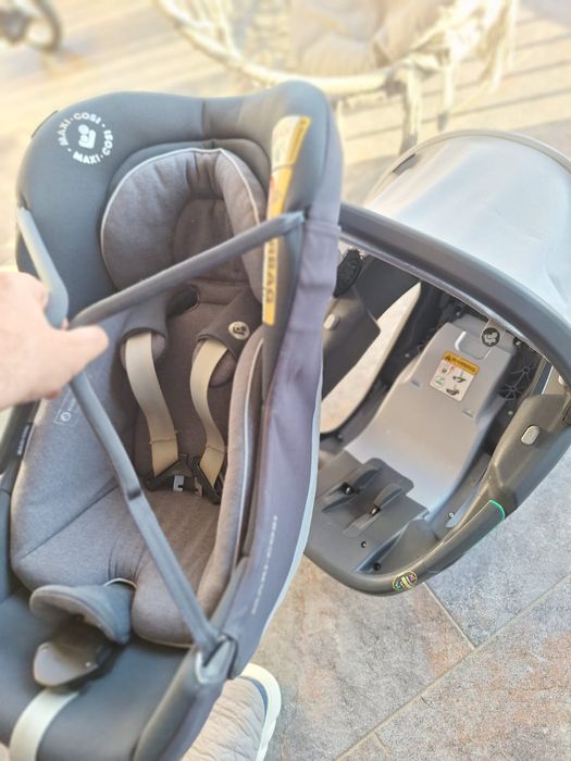 Scoică maxi-cosi cu baza isofix