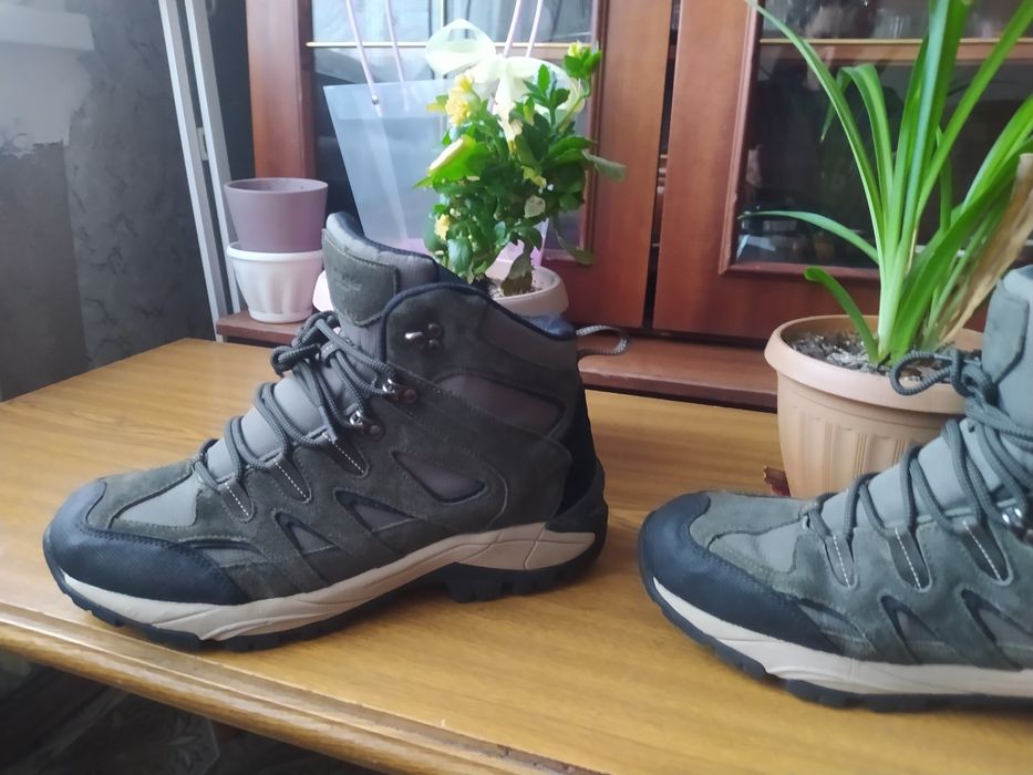 Зимние ботинки.Цвет хаки.,натуралка