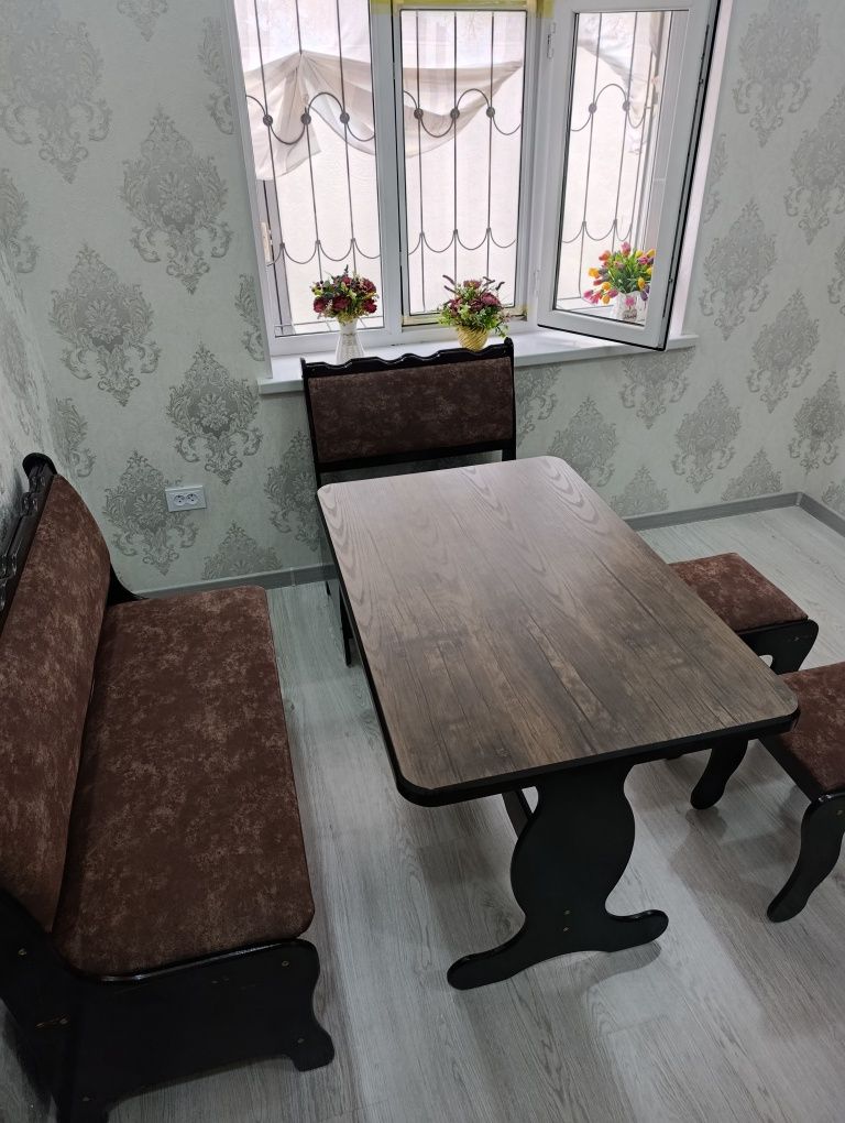 Продаётся Кухонный уголок