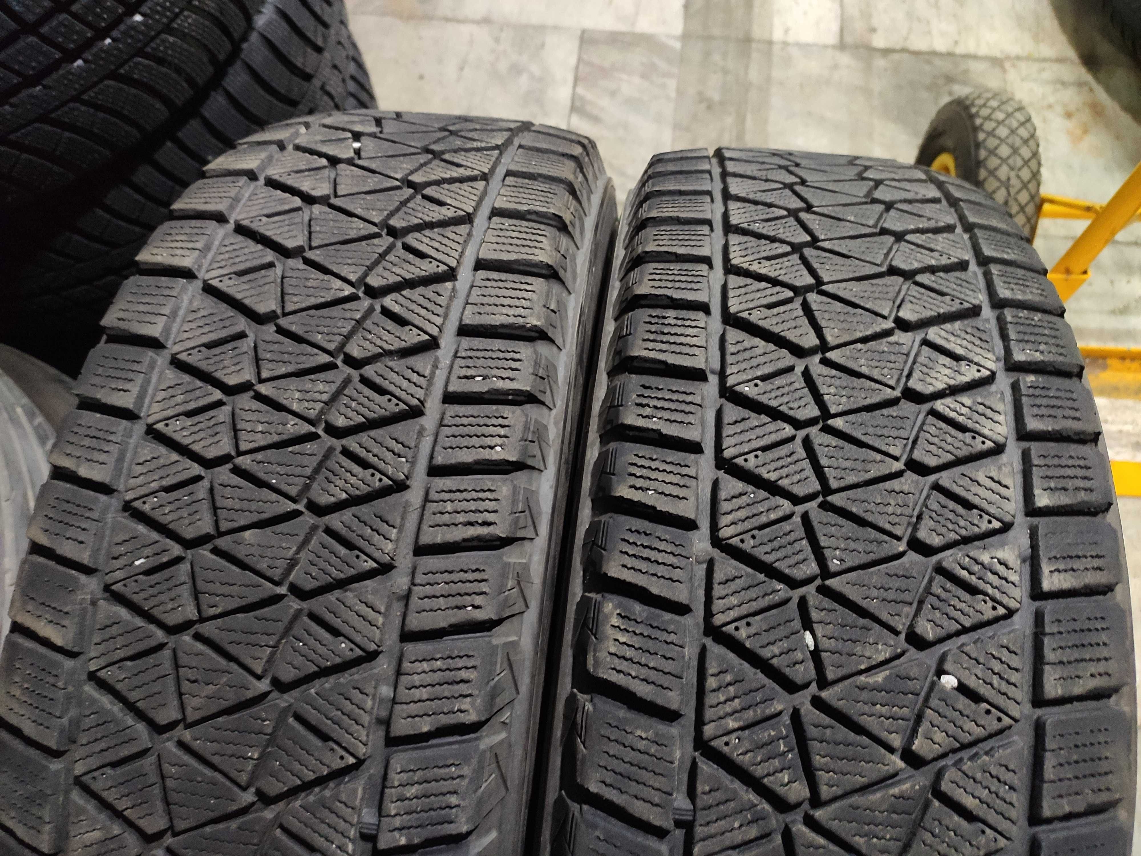 2бр Зимни Гуми 215 65 16 - Bridgestone